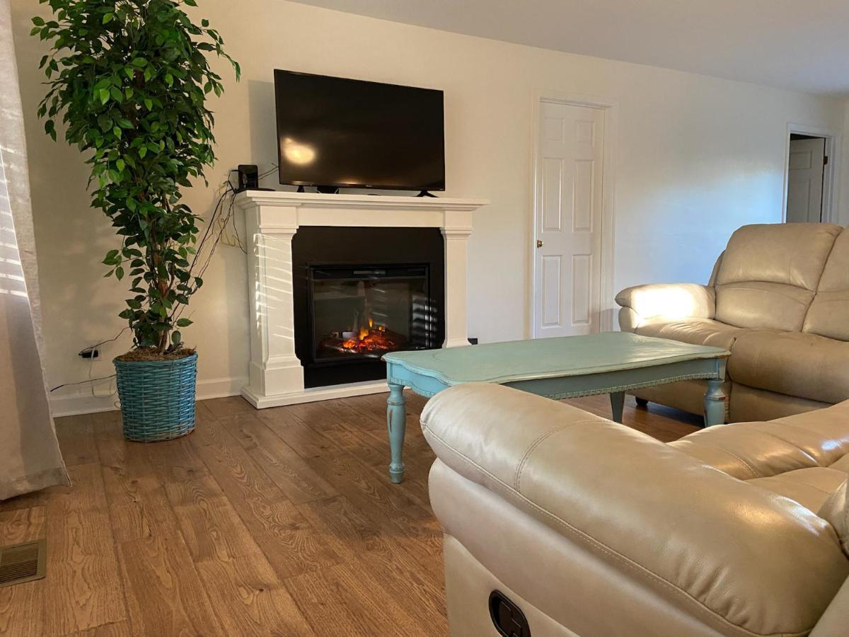 Cozy Three Bedroom House With Fireplace ويلمنجتون المظهر الخارجي الصورة
